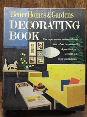 BETTER HOMES & GARDENS DECORATING BOOK (1961)