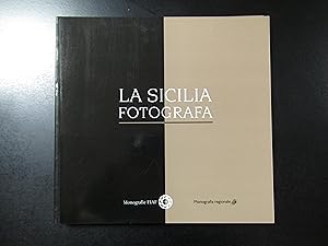 La Sicilia fotografa. FIAF 2001.