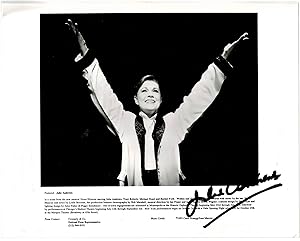 SIGNED Publicity Photograph of Julie Andrews Starring on Broadway in "Victor/Victoria"