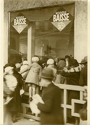 "Vitrine de jouets MAGASINS PARISIENS 1931" Photo de presse originale G. DEVRED / Agence ROL Pari...