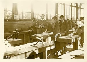 "Menuiserie Atelier-école d'ANDRÉSY 1931" Photo de presse originale par G. DEVRED / Agence ROL Pa...