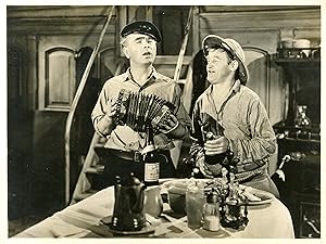 "LE VOILIER MAUDIT (EBB TIDE)" Réalisé par James HOGAN en 1937 avec de gauche à droite: Oscar HOM...