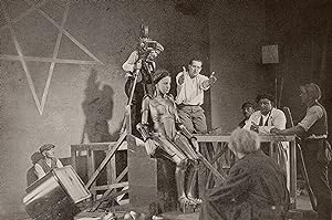 "METROPOLIS" Réalisé par Fritz LANG en 1926 avec Brigitte HELM, Rudolf KLEIN-ROGGE, Fritz LANG, K...