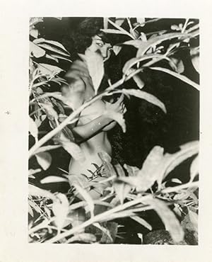 "PIN-UP parmi la végétation" Photo originale (années 50)