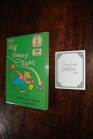 The Big Honey Hunt (signed first printing) the first Berenstain Bears title : B-28 Beginner's Books