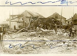 "Explosion dans une fabrique de Nitro-Cellulose à BEZONS (1931)" Photo de presse originale G. DEV...