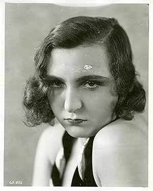 "Marie BELL actrice du film LA CHANCE" Réalisé par René GUISSART à JUAN-les-PINS en 1931 d'après ...