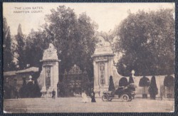 Hampton Court Vintage 1907 Postcard The Lion Gates