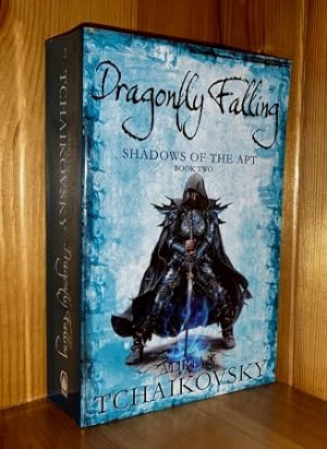 Dragonfly Falling: 2nd in the 'Shadows Of The Apt' series of books