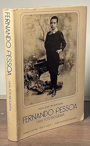 Fernando Pessoa _ Uma Fotobiografia
