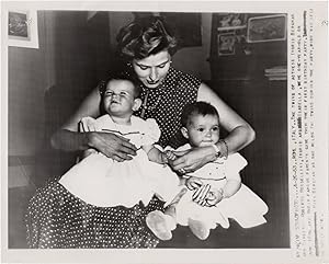 Original press soundphoto (wire photo) of Ingrid Bergman with twin daughters, Isabella and Ingrid...