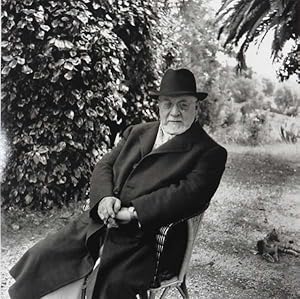 Henri Matisse in seinem Garten in Vence.