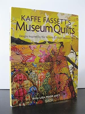 KAFFE FASSETT'S MUSEUM QUILTS: DESIGNS INSPIRED BY THE VICTORIA & ALBERT MUSEUM **FIRST EDITION**