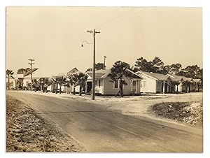 Ca. 1930s-40s photograph of a small Florida neighborhood, possibly Lakeland