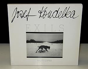 Exils: Photographies de Josef Koudelka (Photo copies) (French Edition)