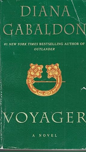 Voyager: A Novel (Outlander) (Mass Market Paperback)