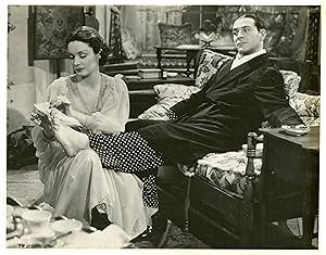 "SA DERNIÈRE CARTE (HER HUSBAND LIES)" Réalisé par Edward LUDWIG en 1937 avec de gauche à droite:...