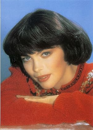 "Mireille MATHIEU" Carte-photo discographique originale RCA-ARIOLA 1985 (Photo P. WEISSBRICK)
