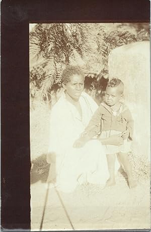 Ethiopie, Harar, léproserie St-Antoine, une lépreuse et son enfant