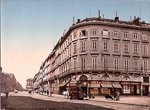 France, Bordeaux. Rue du Château Rouge, prise de la place Richelieu.