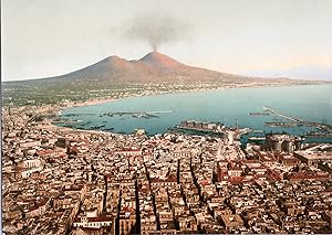 Italia, Napoli. Panorama preso da San Martino col Vesuvio.