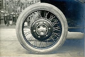 Automobile, pneu Michelin