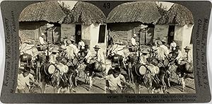 Keystone, Stéréo, Colombia, Barranquilla, water carriers and thatched roof homes