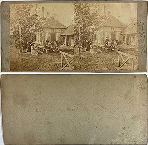 Photo de famille dans un jardin, Vintage albumen print, ca.1870, Stéréo