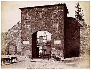 Italie, Firenze, Porta Romana, costruita nel 1328 da J. Orcagna