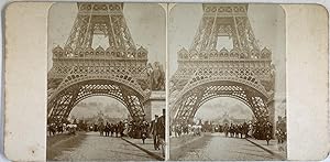 France, Paris, Vue du Champ de Mars sous la Tour Eiffel, Vintage print, circa 1900, Stéréo