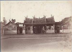 Vietnam, Environs de Haïphong, Pagode Chinoise, vintage carbon print, ca.1910