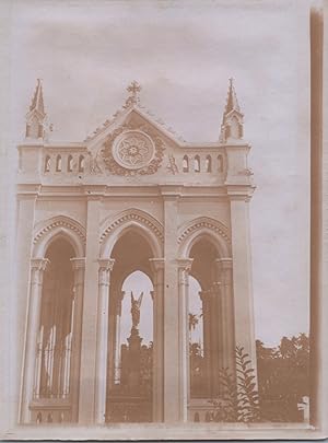 Vietnam, Saïgon, Monument Elevé à la Mémoire des Français Massacrés, vintage silver print, ca.1910
