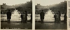 France, Paris, Palais-Royal, Famille dans les Jardins, vintage stereo print, ca.1900
