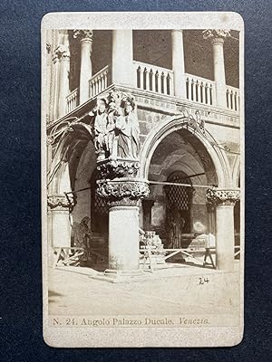 Italie, Venise, Palais des Doges, Sculpture du Jugement de Solomon, vintage albumen print, ca.1870