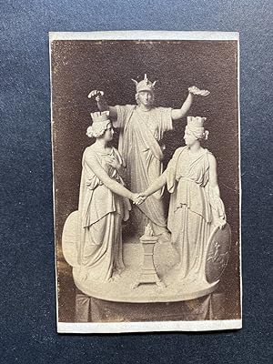 Sculpture grèque d'un couronnement, Vintage albumen print, ca.1870