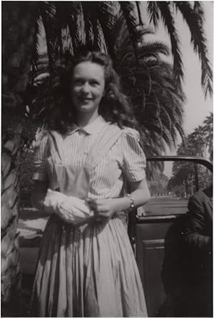 Original vernacular photograph of actress Geraldine Fitzgerald, circa 1939