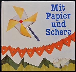 Mit Papier und Schere