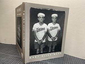 TWINS : Mary Ellen Mark ( signed )