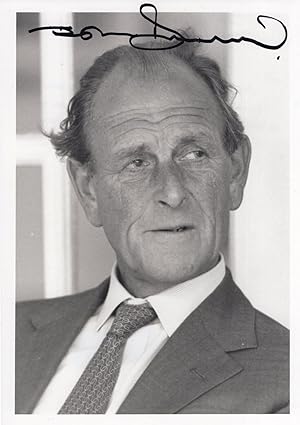 John Dunlop Horse Race Racing Trainer Large Hand Signed Photo