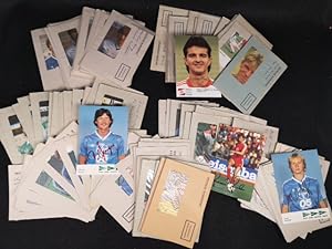 [Konvolut von 160 verschiedenen eigenhändig signierten Autogrammkarten von Fußballern der 1. Bund...
