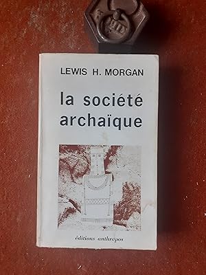 La société archaïque