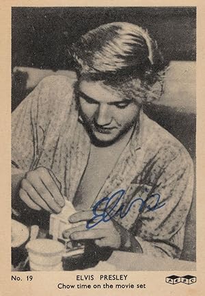 Elvis Presley Lunch On The Movie Film Set Vintage Printed Signed Photo Card