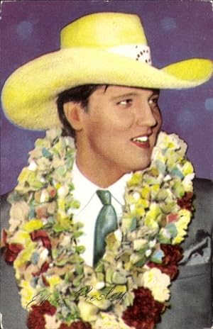 Ansichtskarte / Postkarte Schauspieler und Sänger Elvis Presley, Portrait, Hut, Blumenkranz