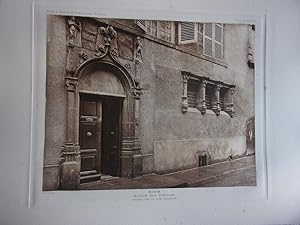 Planche 1910 RIOM MAISON HOTEL DES CONSULS ENTREE SUR LA RUE CROISIER