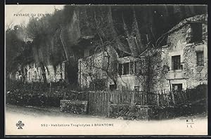 Carte postale Brantome, Habitations Troglodytes, Häuser im Felsen