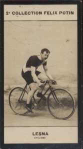 Photographie de la collection Félix Potin (4 x 7,5 cm) représentant : Lucien Lesna, coureur cycli...