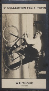 Photographie de la collection Félix Potin (4 x 7,5 cm) représentant : Bobby Walthour, coureur cyc...