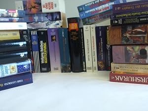 Sammlung von 58 Fantasy-Romanen
