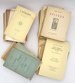 36 ouvrages et plaquettes en occitan, la plupart en éditions originales et quelques uns avec envo...