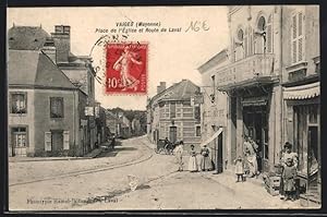 Carte postale Vaiges, Place de l`Église et Route de Laval